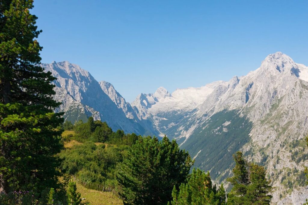 Wanderung zum Kini